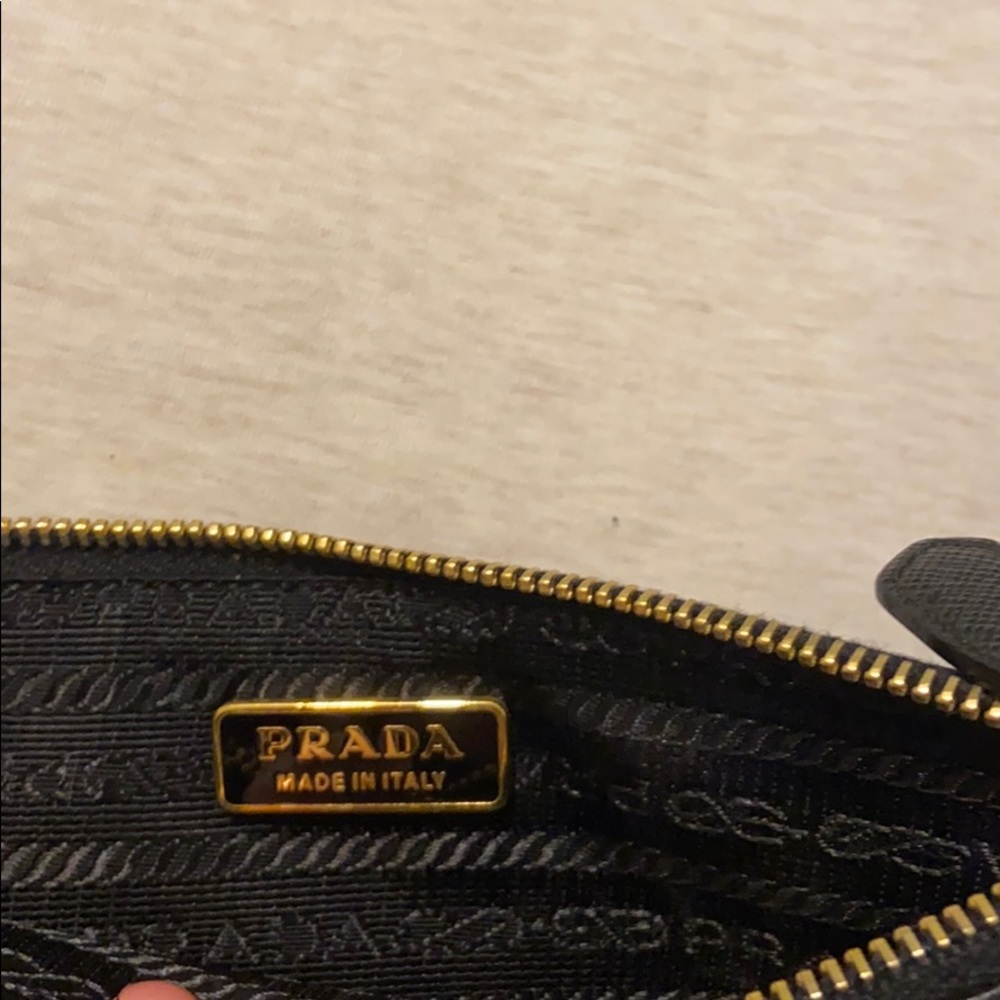 Authentic prada pouch - Picture 4 of 4
